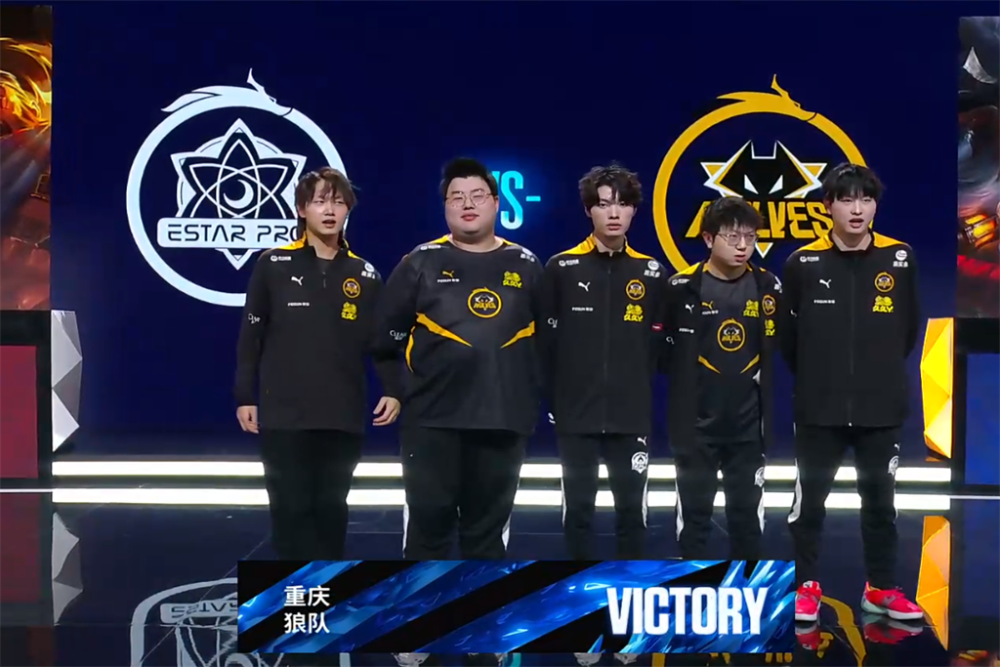 1轮不败 1轮不败