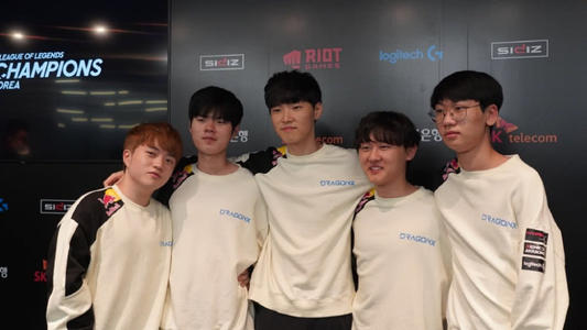 中国球员凭 中国球员凭