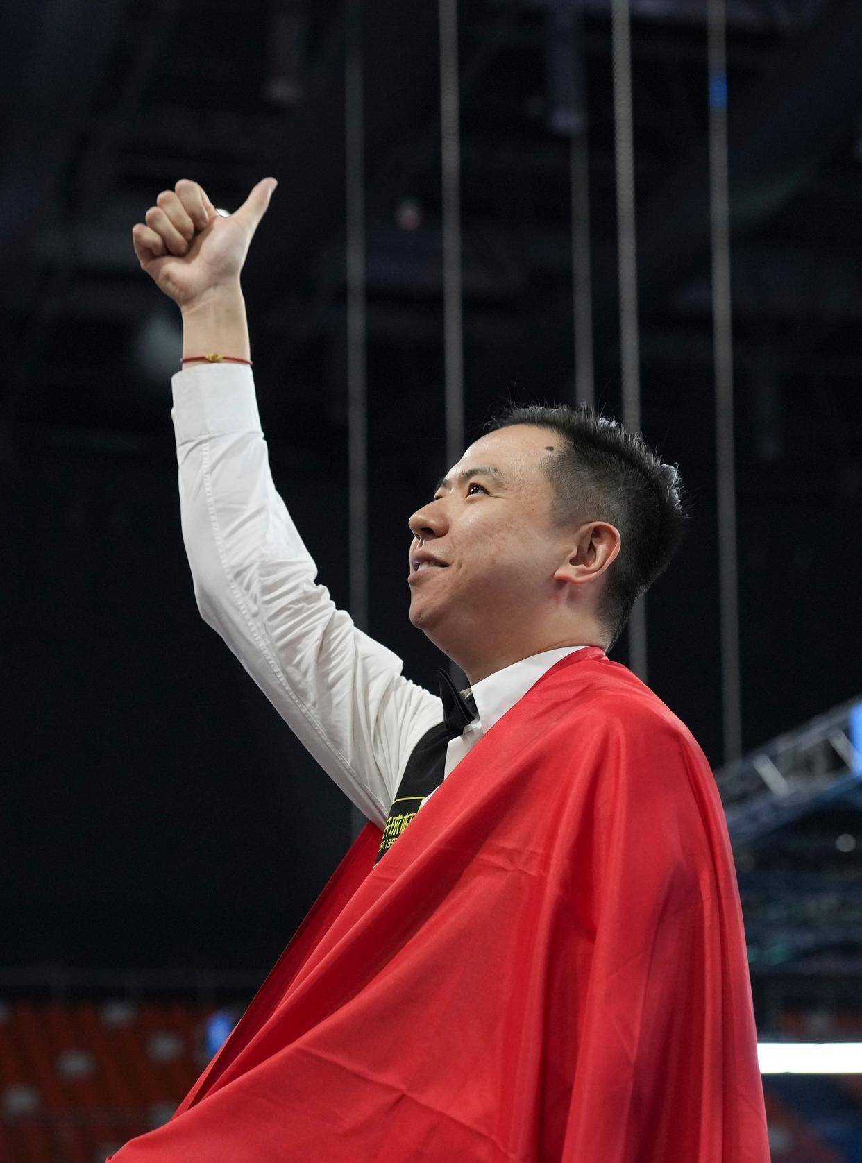 连续三站夺 连续三站夺