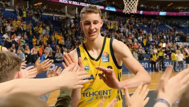 持稳健的节 持稳健的节