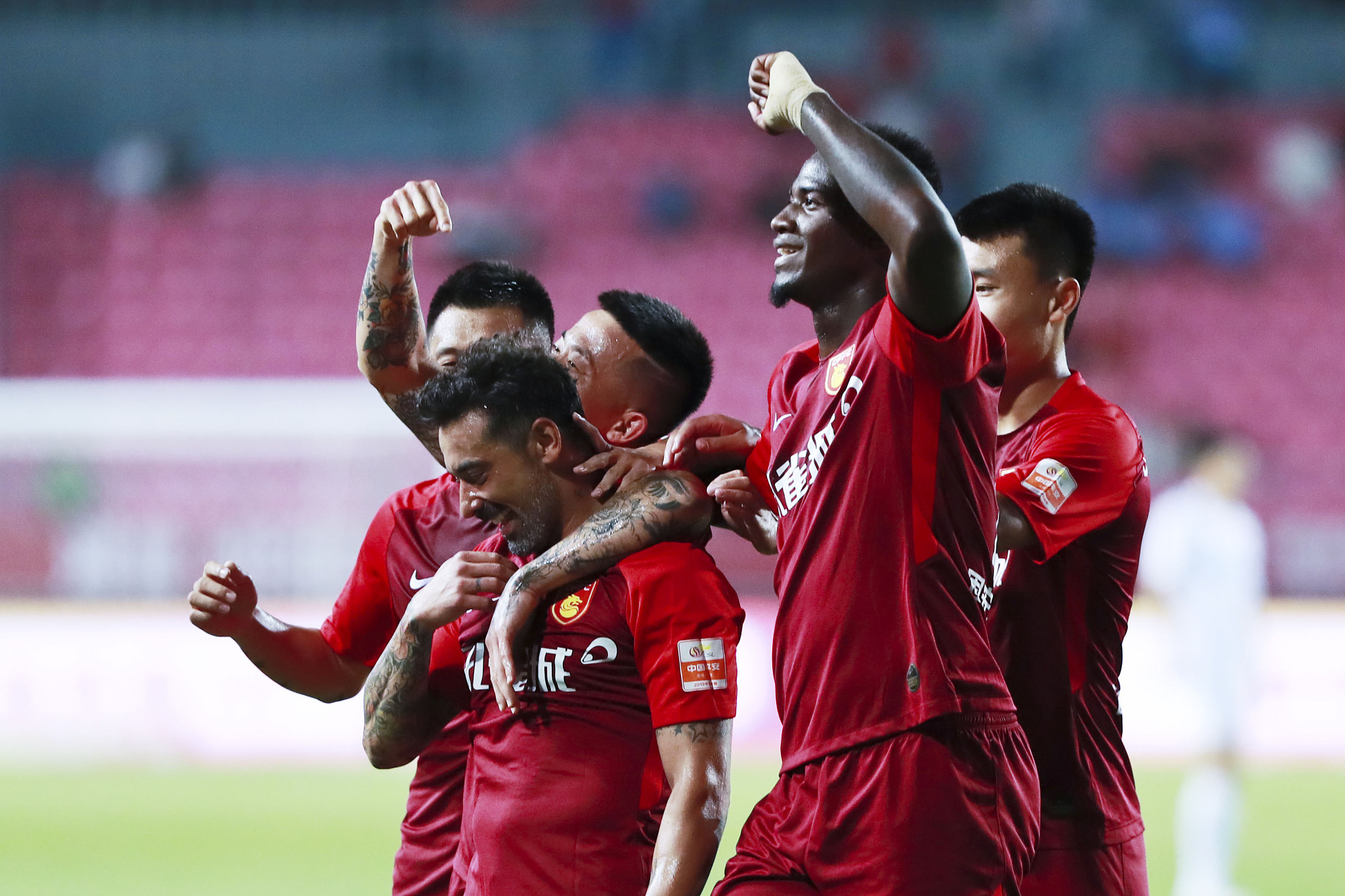 骆建佑面对 骆建佑面对