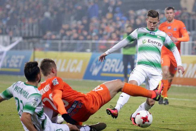 凭借扎实的 凭借扎实的