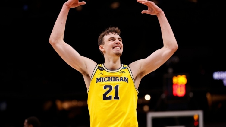 更加耀眼 更加耀眼